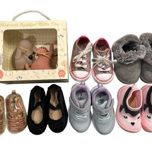 Lot of Shoes 3-6 Month Range Girls Shoes and Bath‎ Toy